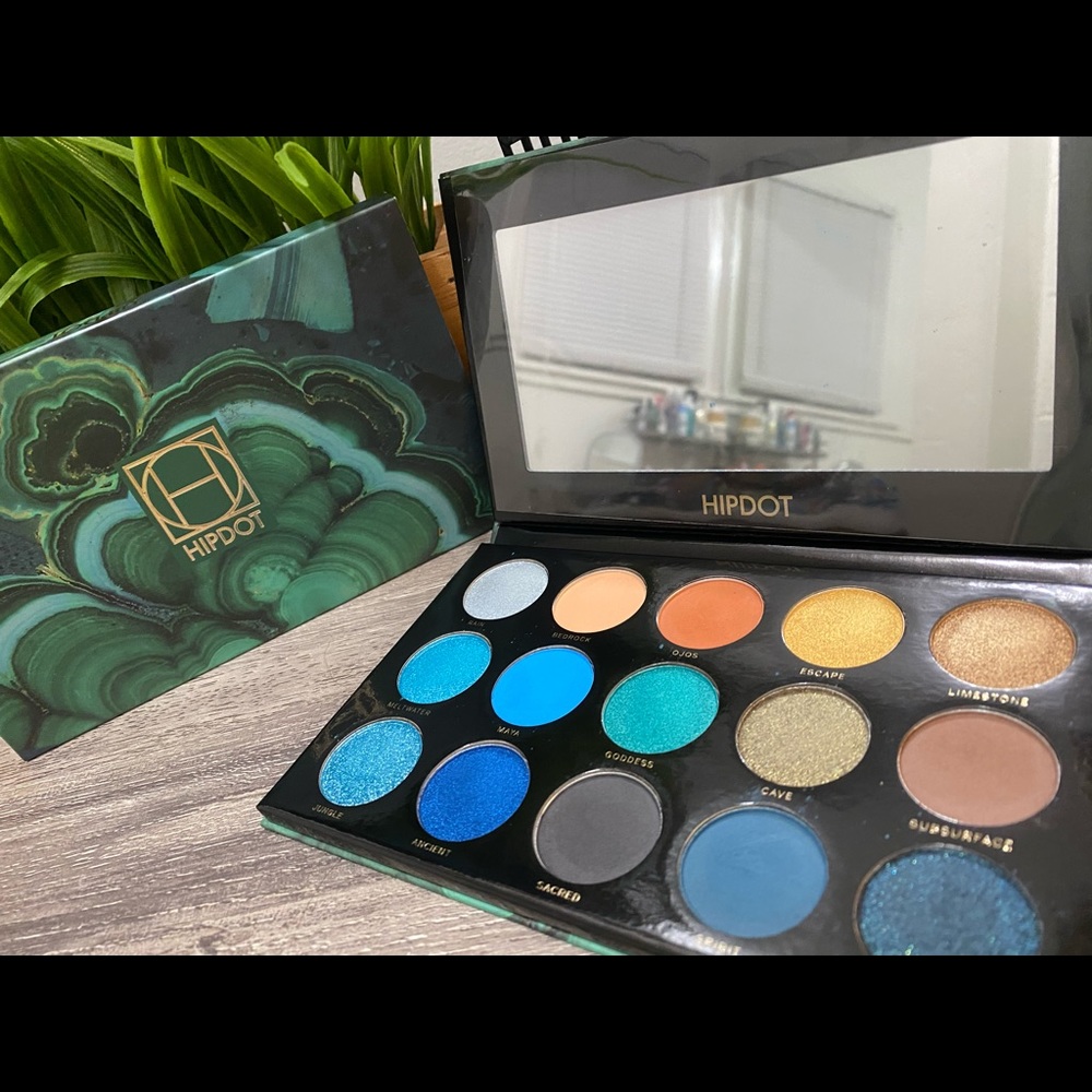 Hipdot Cenote Eyeshadow Palette